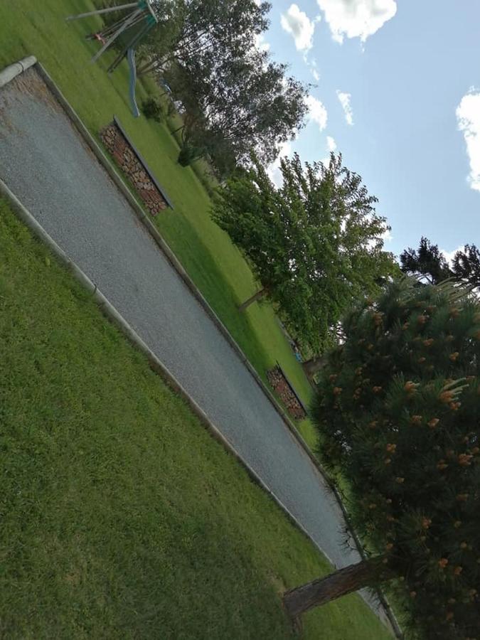 La Grange De La Gandonnerie Villa Bauge-en-Anjou Bagian luar foto